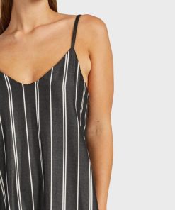 Athensvibe.shopd0b8f30549 2